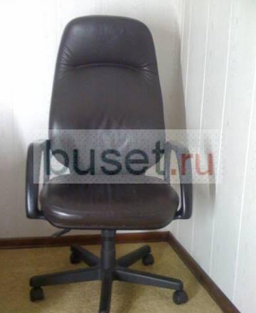 Офисное кожаное кресло Москва
