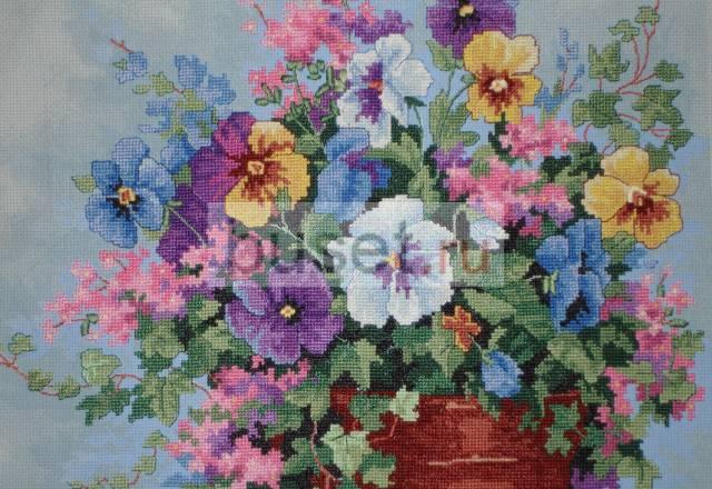 Вышитая картина "Цветы" Москва