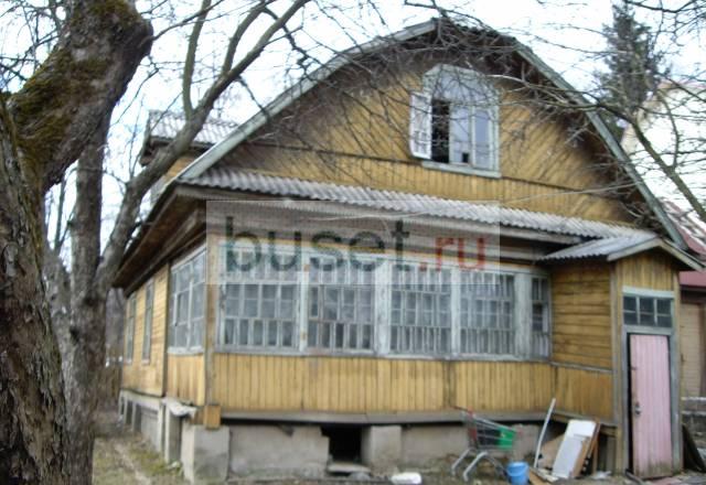 15 соток и часть дома. Все коммуникации Долгопрудный