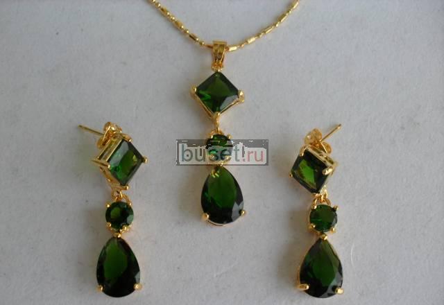 Подвеска и серьги с изумрудами Москва