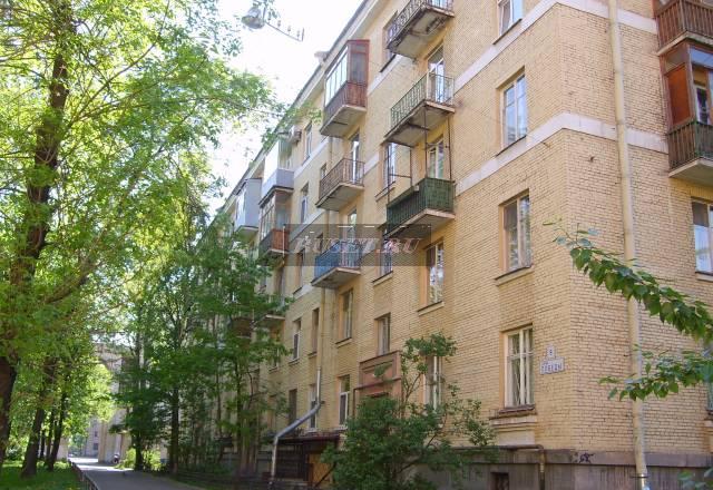 Сталинка в Московском районе Санкт-Петербург