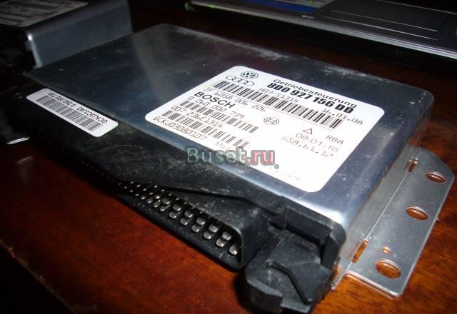 Блок управления 5-ступенчатой акп 8D0927156DD Москва