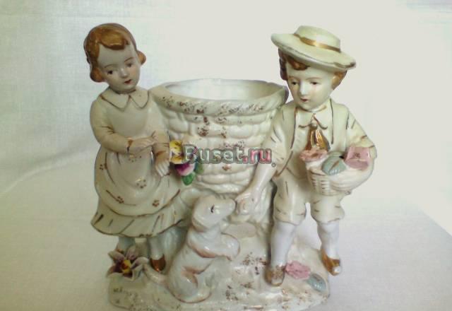 Статуэтка-ваза Мальчик,девочка,собака Фарфор Владивосток