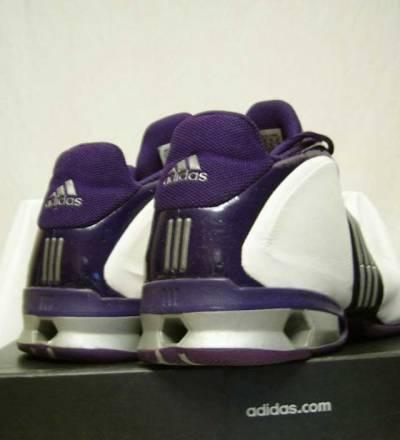 Кроссовки  Adidas  баскетбольные Москва