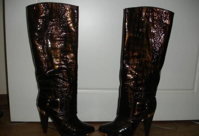 Совершенно новые сапоги весна-осень лак Москва