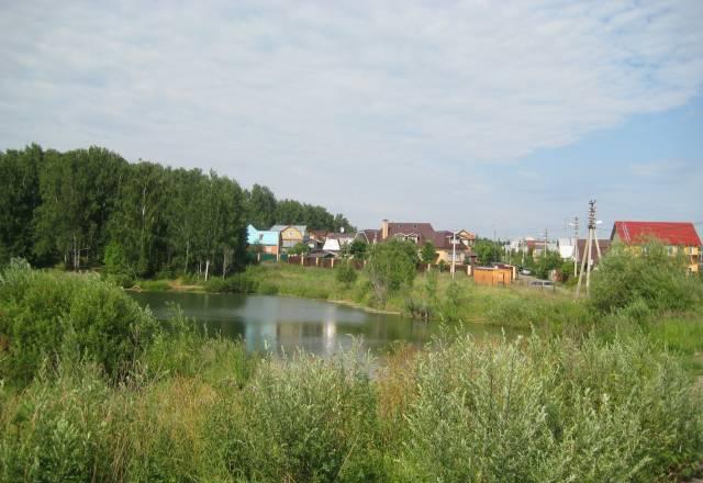 Участок от 11 до 20 соток.Очень красивая местность Москва