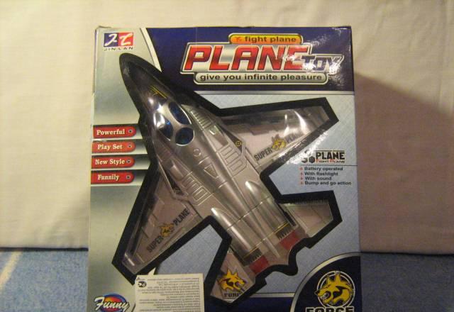 Самолет на батарейках новый Санкт-Петербург