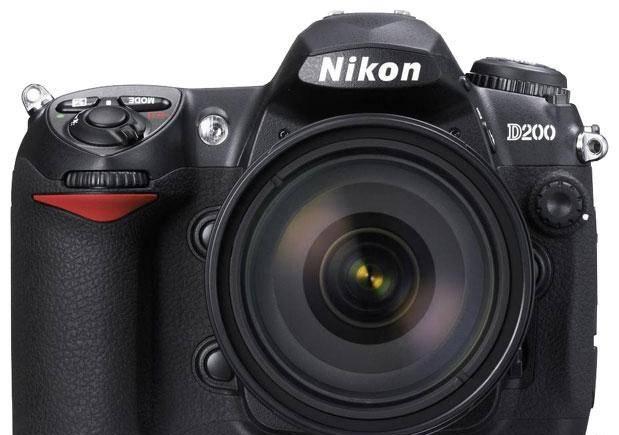 Профессиональный фотоаппарат  nikon  D200 body Москва