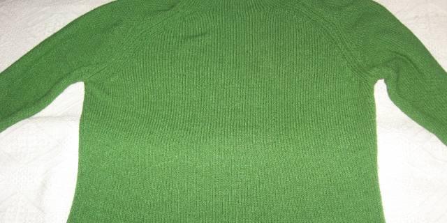 Красивый зеленый свитер Москва
