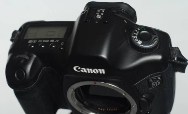 Фотоаппарат Canon 5D в хорошем состоянии Москва