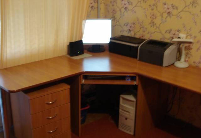 Стол компьютерный Санкт-Петербург