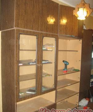 Шкаф со стеклянными дверцами Москва