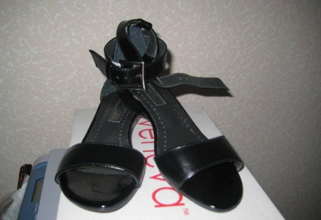 Новые черные лаковые босоножки (натуральная кожа) Москва