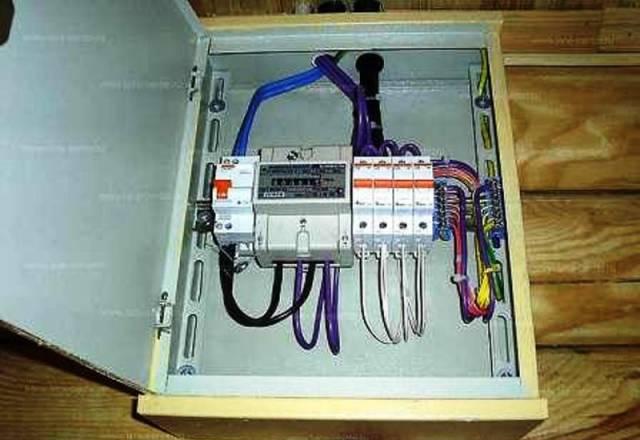 Электрик в квартире Москва