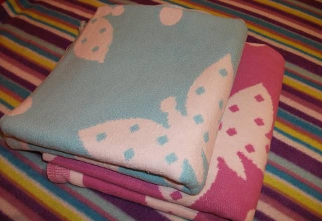 2 байковых одеяла, 3 подушки+3наволочки всё Москва