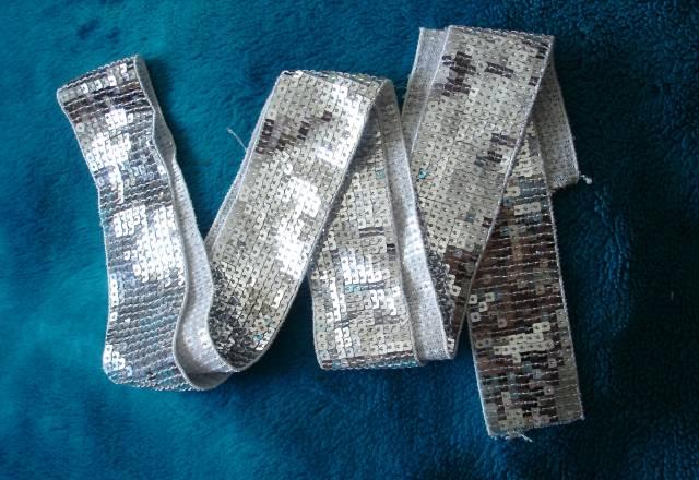 Новый блестящий пояс с пайетками Москва