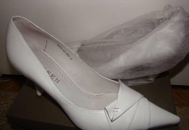 Белоснежные кожанные туфельки Санкт-Петербург