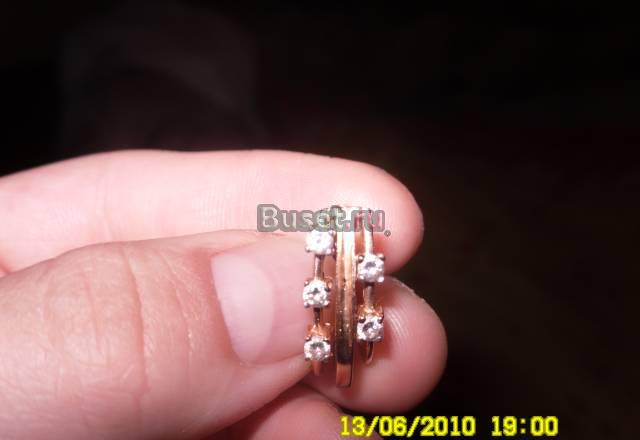 Оригинальные сережки с фианитами Москва