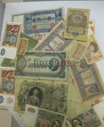 бумажные деньги разных стран 19-20е века  250 штук. Санкт-Петербург
