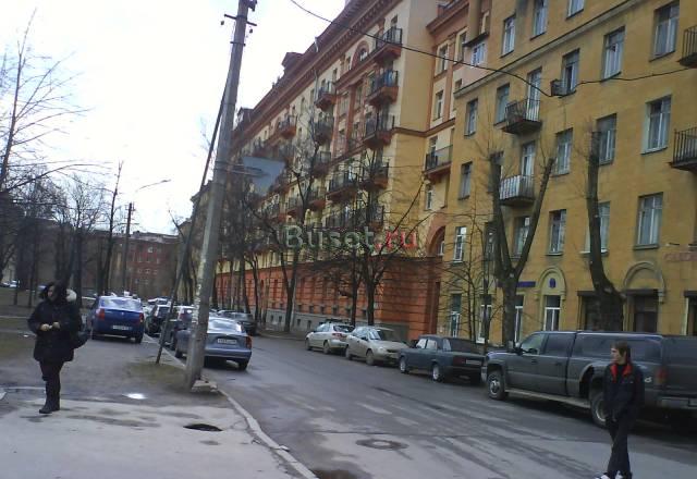 Продаётся действующий магазин Полярников ул Санкт-Петербург