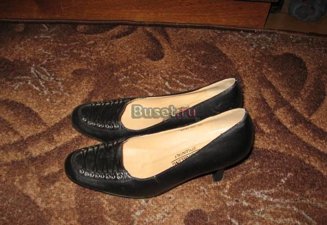 Новые туфли-лодочки р.35 Санкт-Петербург