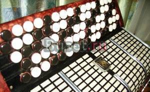 Пятирядный баян Дебют-2,  бордо, 120 басов, в футл Москва