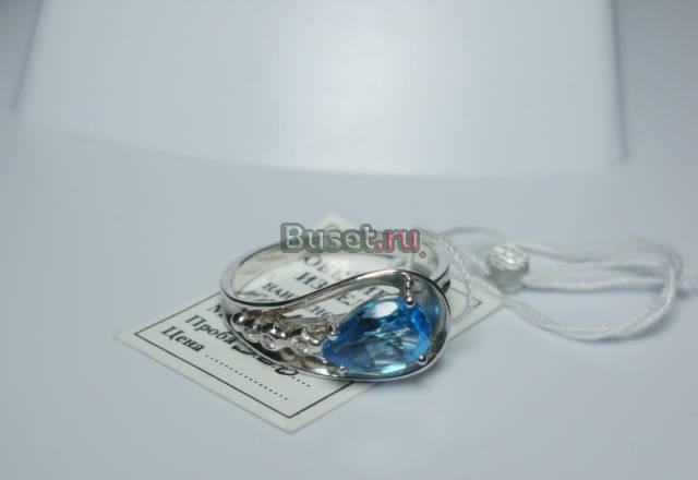 Бриллиантовое кольцо с природным топазом Москва