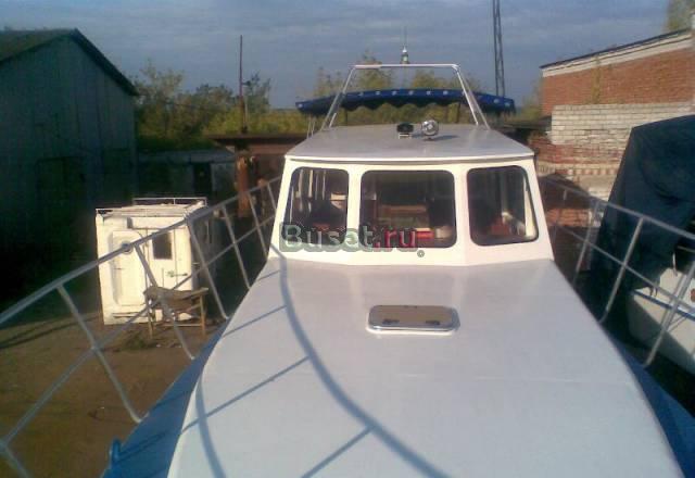 Моторная яхта для семейного отдыха Москва