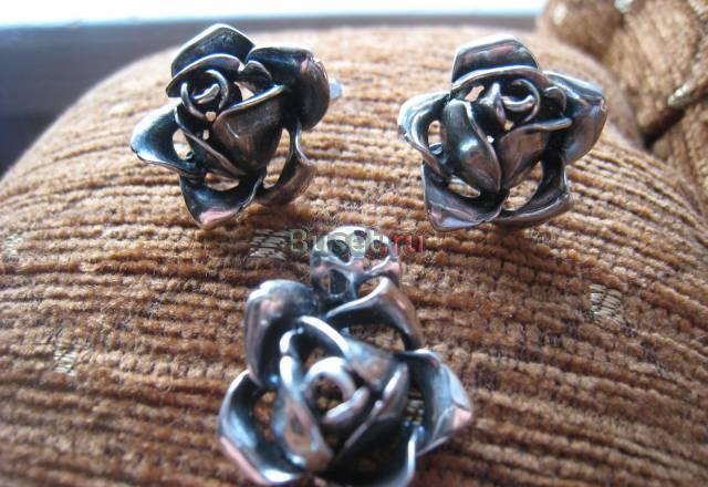 Серебрянный комплект Розы - серьги и подвеска Москва