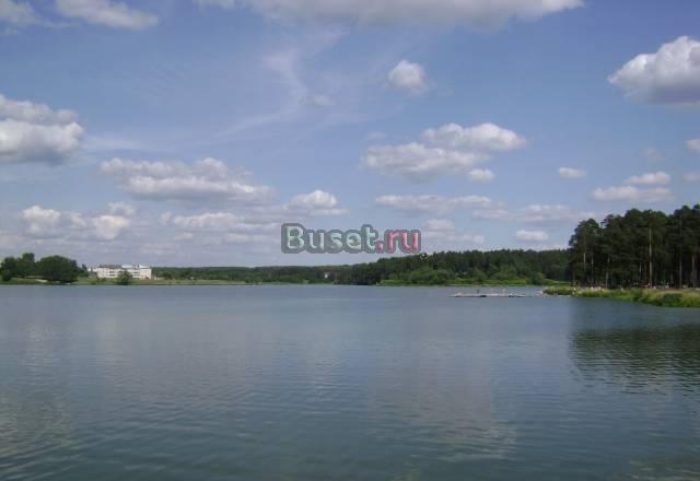 Дача рядом с озерами. Свет, вода, лес Киржач