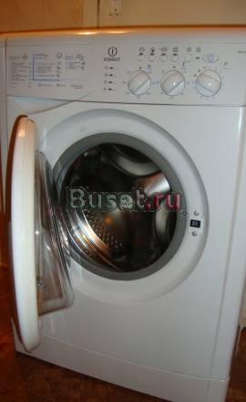 Супер узкая Стиральная машина   indesit wisl 103 Санкт-Петербург