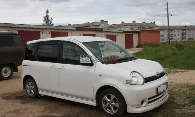 Toyota Sienta, 2004 Москва