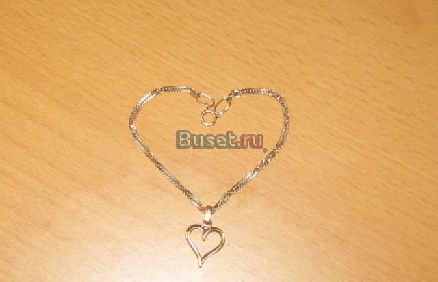 Золотой браслет с кулоном в виде сердца Москва