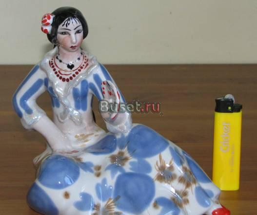 Фарфоровая Статуэтка Цыганка с картами. зхк Полонн Москва