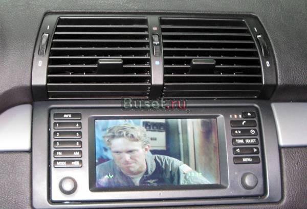 BMW X5.  установка DVD  Москва