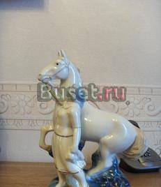 Гжель. Статуэтка Колхозница с лошадью Москва