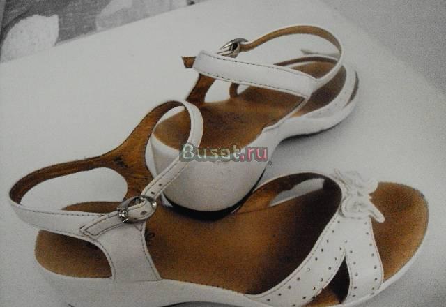 Босоножки белые для девочки Санкт-Петербург