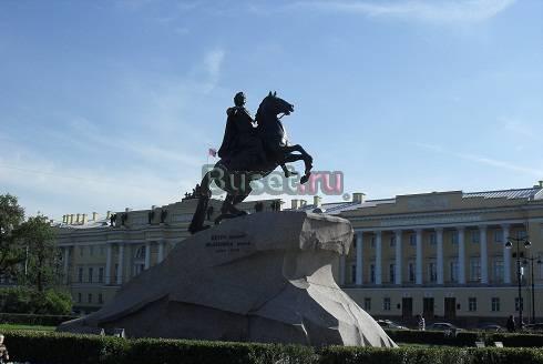 Посуточная аренда 3-х комн.кв.около Дворцовой площ Санкт-Петербург
