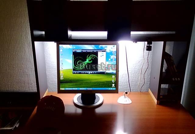 Продам стол компьютерный с полкой Красноярск