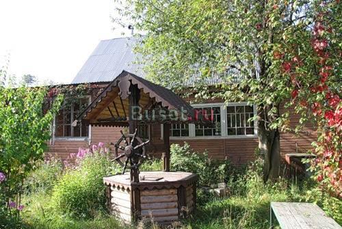 Дом в деревне, у берега озера 100 км. Горьков. ш Петушки