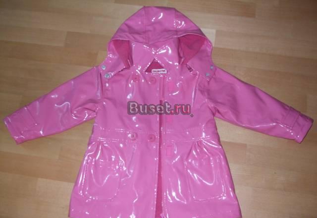 Красивый утепленный плащик Санкт-Петербург