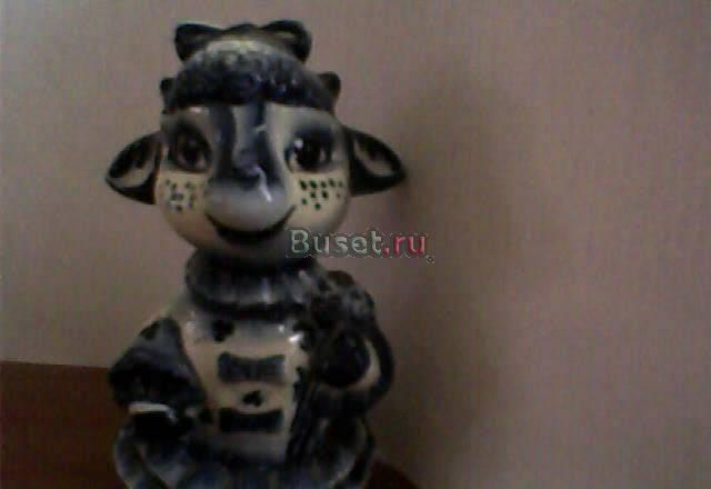 Гжель. Керамическая статуэтка Москва