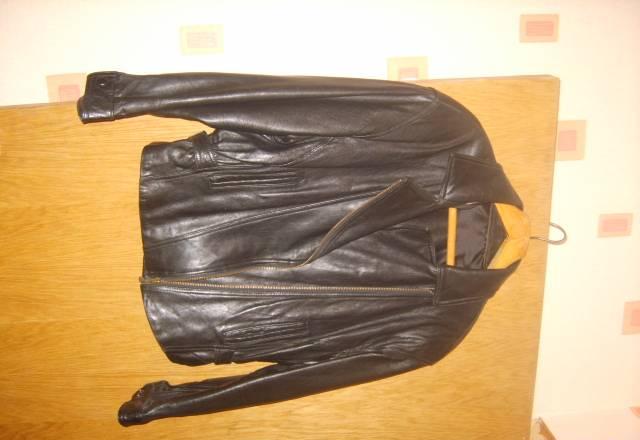 Кожаная куртка р46 Москва