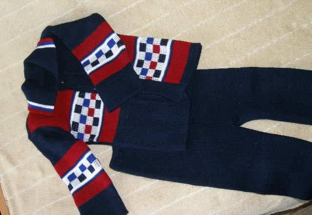 Костюм полушерстяной-новый  86размер Санкт-Петербург