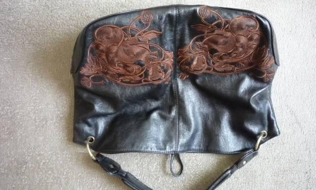 Сумка черная с рыжей вышивкой Санкт-Петербург