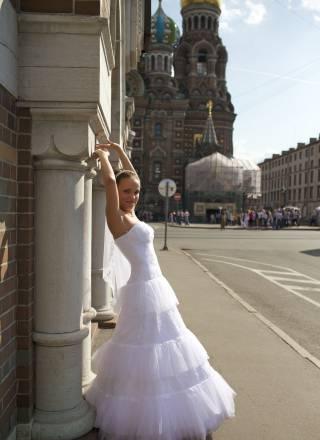 Свадебное платье (кружевное) Санкт-Петербург
