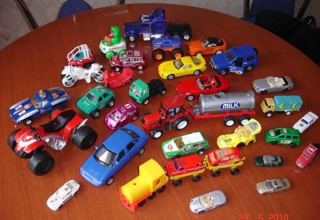 Продам игрушечные машинки 32 шт Санкт-Петербург