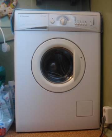 Стиральная машина Electrolux EW 1075 F Москва