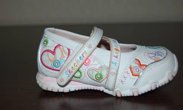 Туфли детские с огоньками р-р 21.5 Санкт-Петербург