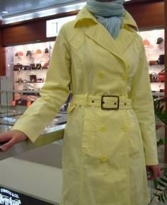 Модный желтый плащ Москва